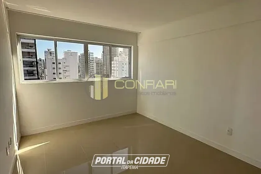 Apartamento &agrave; venda - 113m&sup2; - Meia Praia