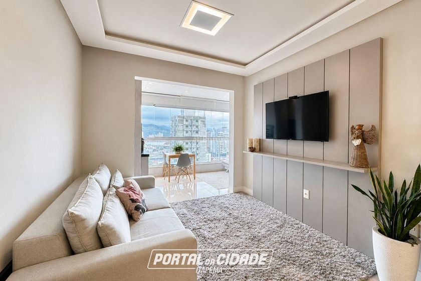 Apartamento &agrave; venda - 85m&sup2; - Meia Praia