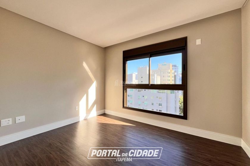 Apartamento &agrave; venda - 185m&sup2; - Centro