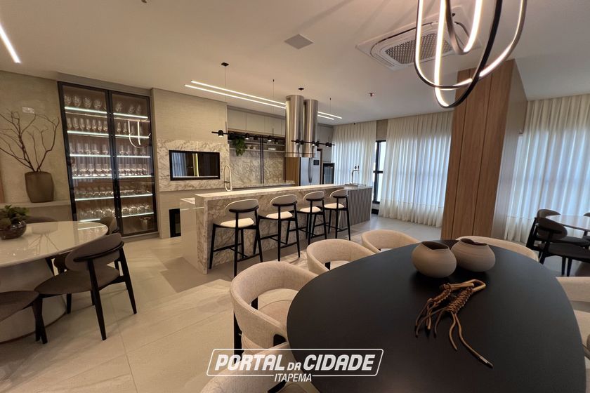 Apartamento &agrave; venda - 206m&sup2; - Meia Praia