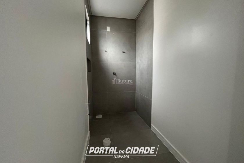 Apartamento &agrave; venda - 207m&sup2; - Meia Praia