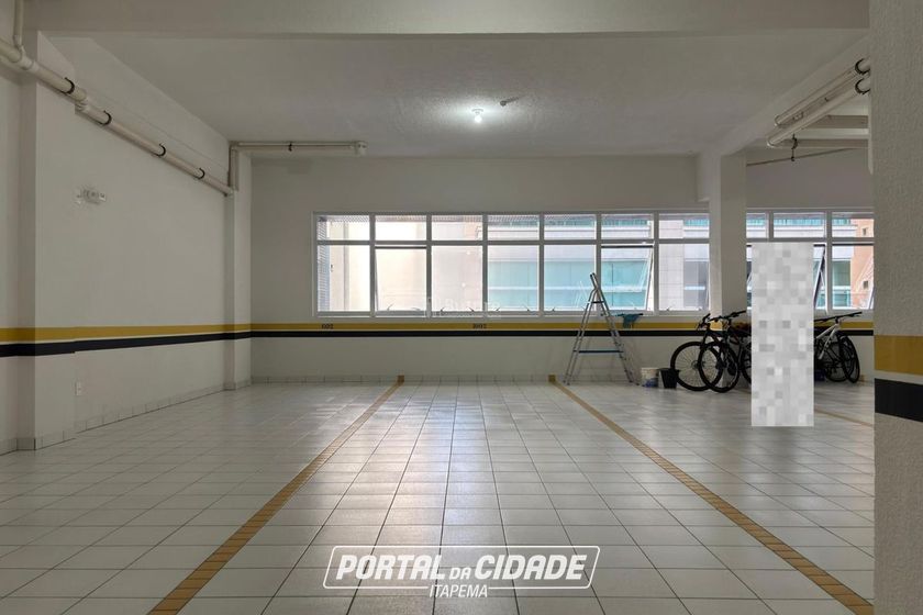 Apartamento &agrave; venda - 146m&sup2; - Meia Praia
