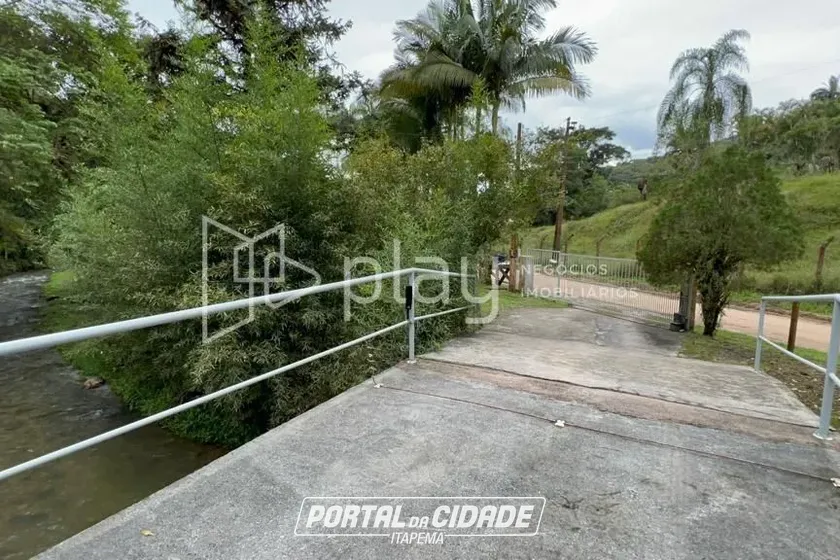 Ch&aacute;cara &agrave; venda - 1159m&sup2; - Gaspar Alto