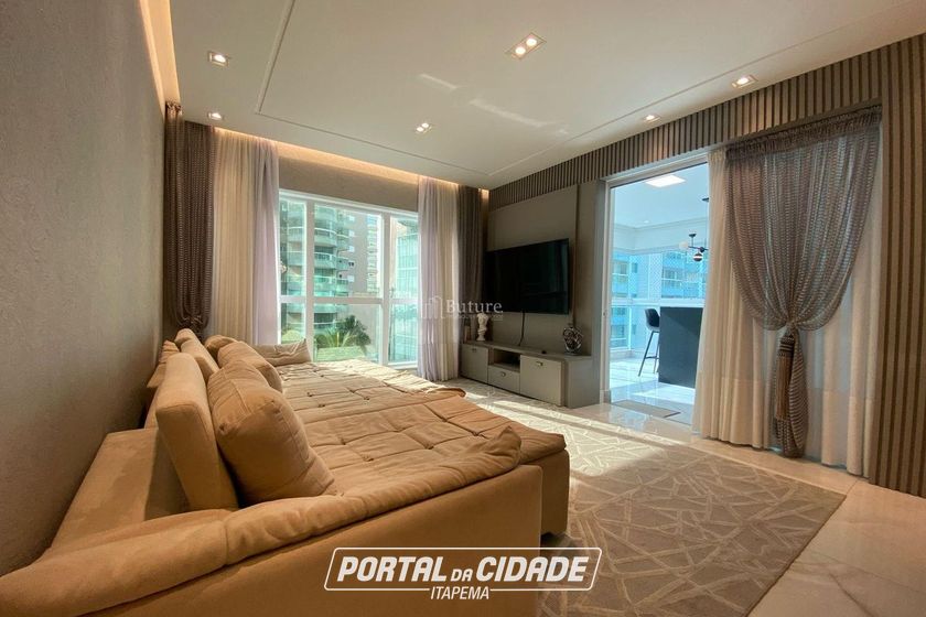 Apartamento &agrave; venda - 182m&sup2; - Meia Praia