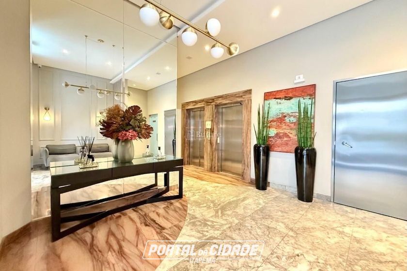 Apartamento &agrave; venda - 202m&sup2; - Meia Praia