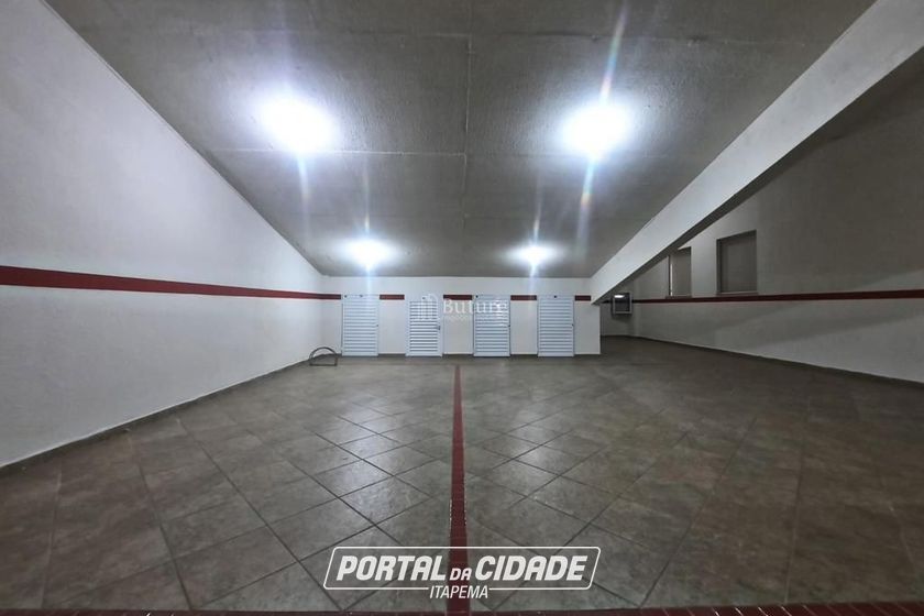 Apartamento &agrave; venda - 132m&sup2; - Meia Praia