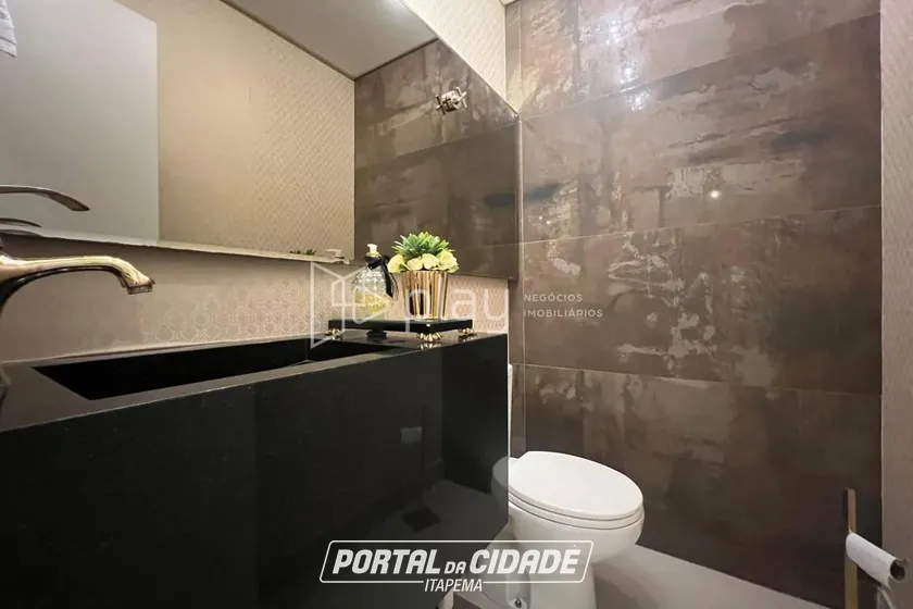 Apartamento &agrave; venda - 185m&sup2; - Meia Praia