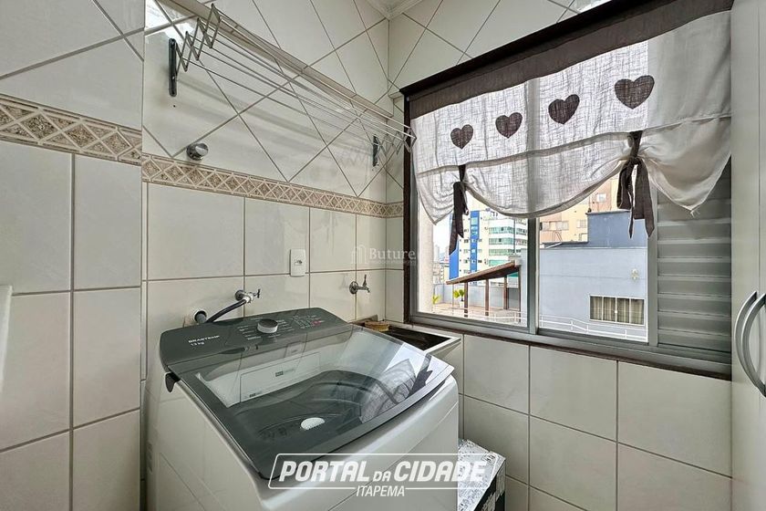 Apartamento &agrave; venda - 115m&sup2; - Meia Praia