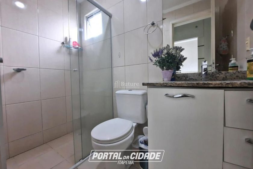 Apartamento &agrave; venda - 132m&sup2; - Meia Praia