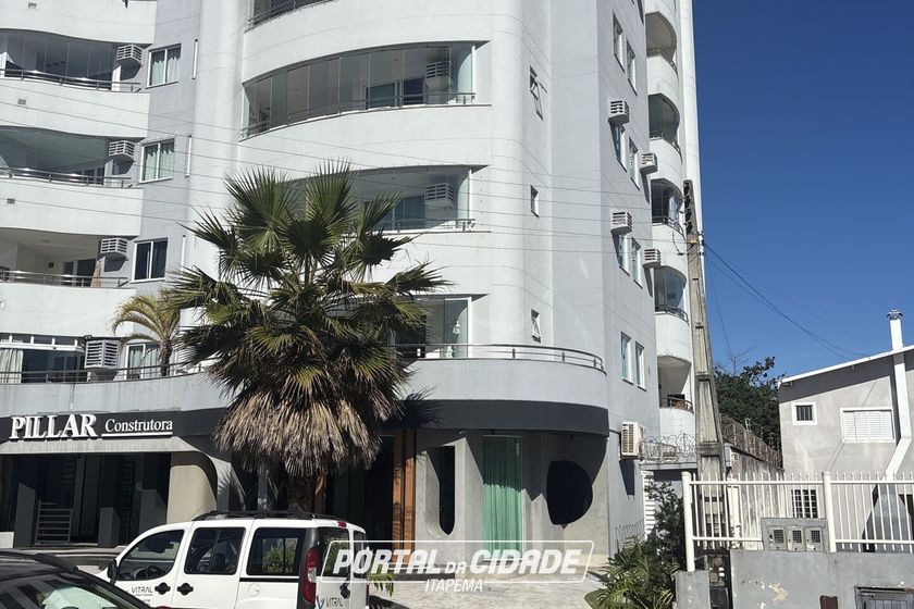 Apartamento &agrave; venda - 100m&sup2; - Centro