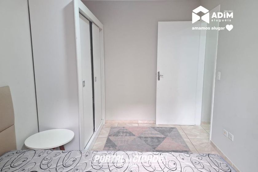 Apartamento para alugar - 111m&sup2; - Meia Praia