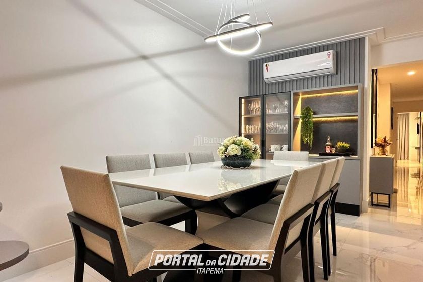Apartamento &agrave; venda - 129m&sup2; - Meia Praia