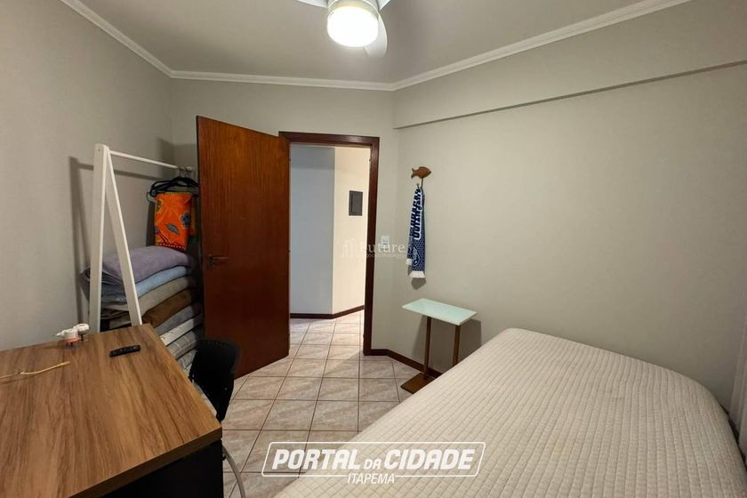 Apartamento &agrave; venda - 137m&sup2; - Meia Praia