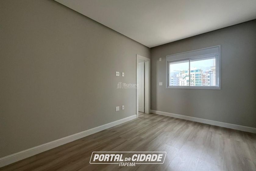 Apartamento &agrave; venda - 193m&sup2; - Meia Praia