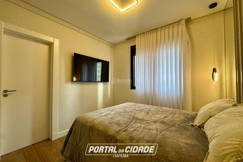 Apartamento &agrave; venda - 127m&sup2; - Meia Praia