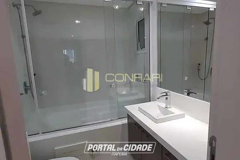 Apartamento &agrave; venda - 213m&sup2; - Meia Praia
