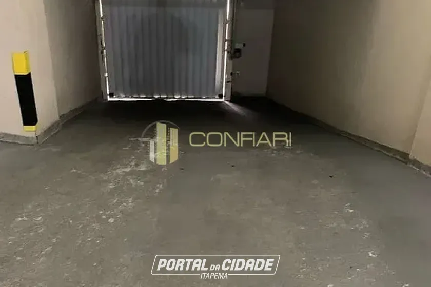 Apartamento &agrave; venda - 144m&sup2; - Meia Praia