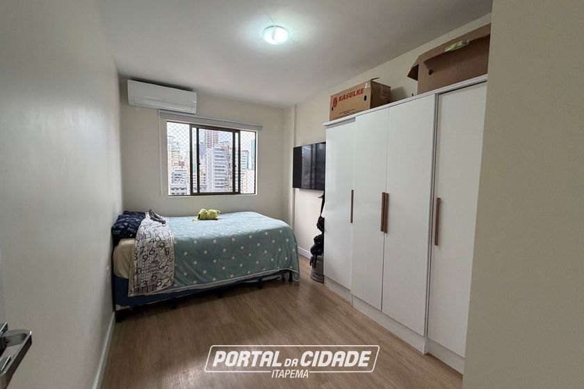 Apartamento &agrave; venda - 109m&sup2; - Meia Praia