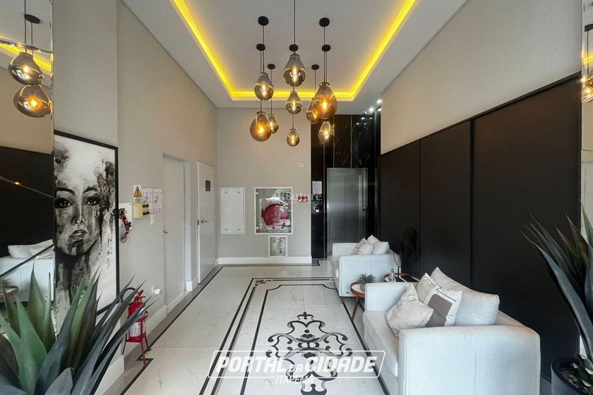 Apartamento &agrave; venda - 161m&sup2; - Meia Praia