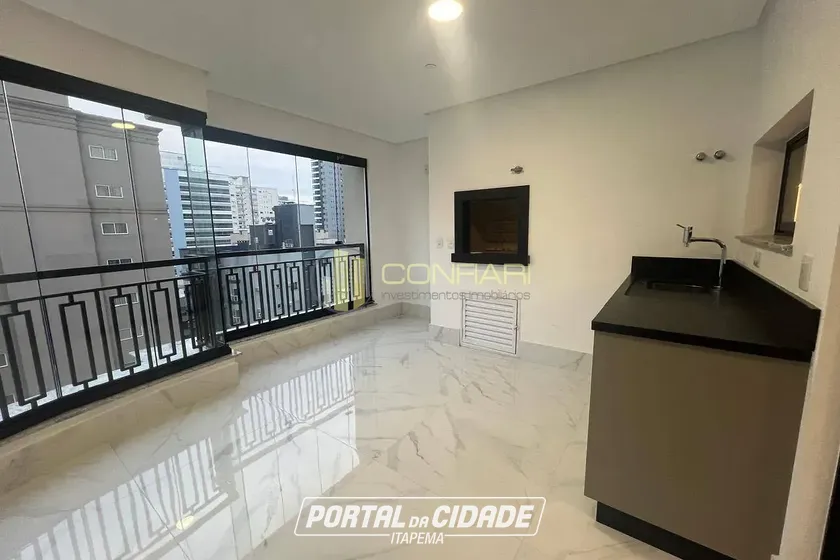 Apartamento para alugar - 187m&sup2; - meia praia