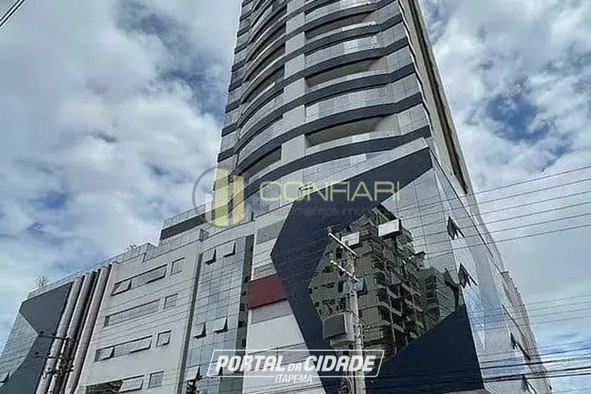 Apartamento &agrave; venda - 128m&sup2; - Meia Praia