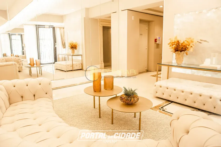Apartamento &agrave; venda - 140m&sup2; - Meia Praia