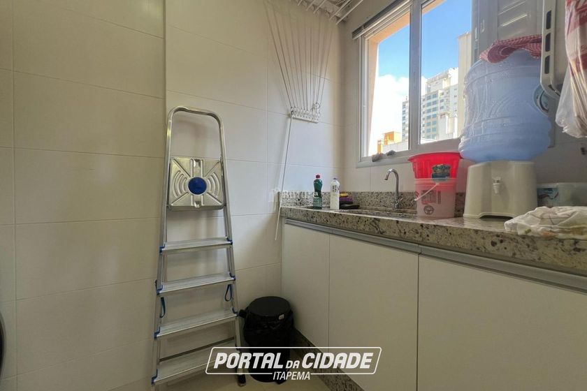 Apartamento &agrave; venda - 171m&sup2; - Meia Praia