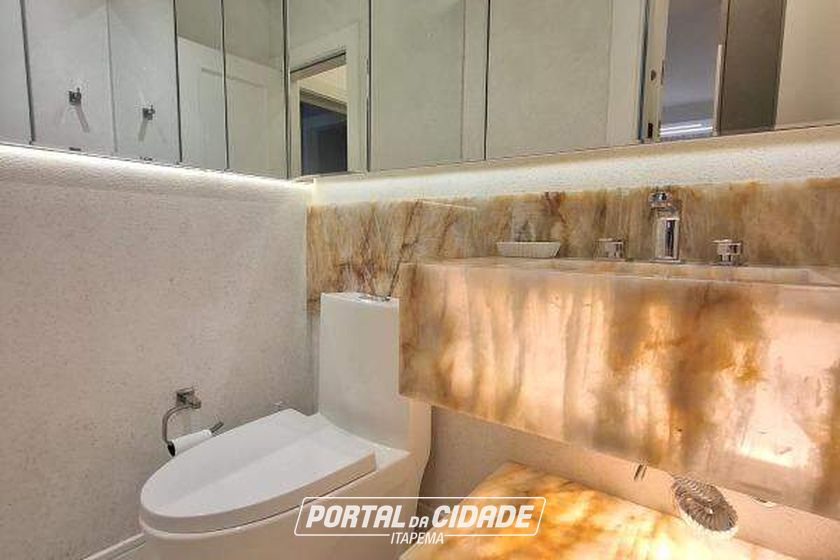 Apartamento para alugar - 127m&sup2; - Meia Praia
