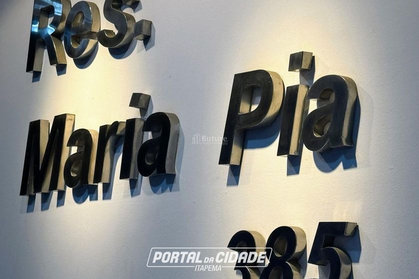 Apartamento &agrave; venda - 111m&sup2; - Centro