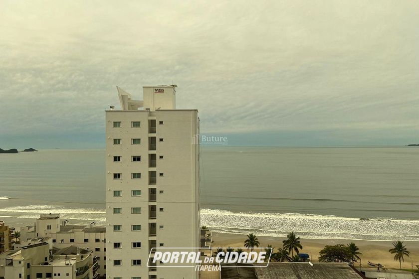 Apartamento &agrave; venda - 197m&sup2; - Meia Praia