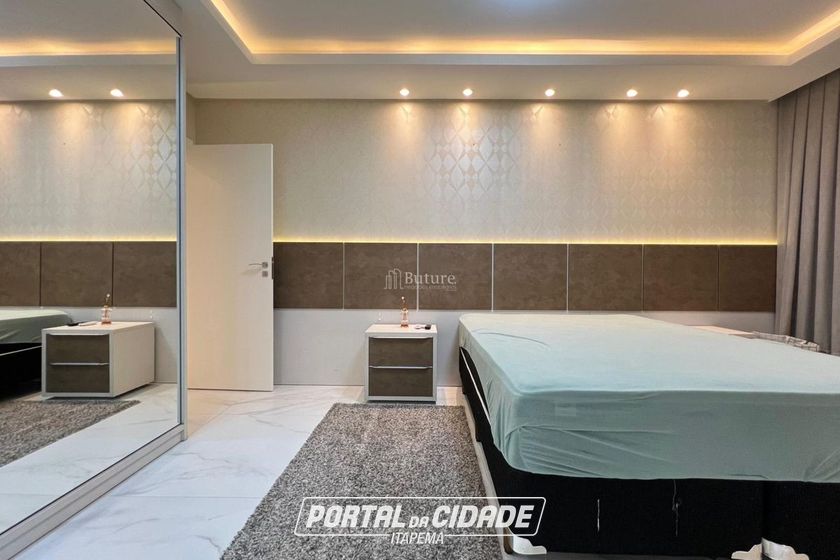 Apartamento &agrave; venda - 142m&sup2; - Meia Praia