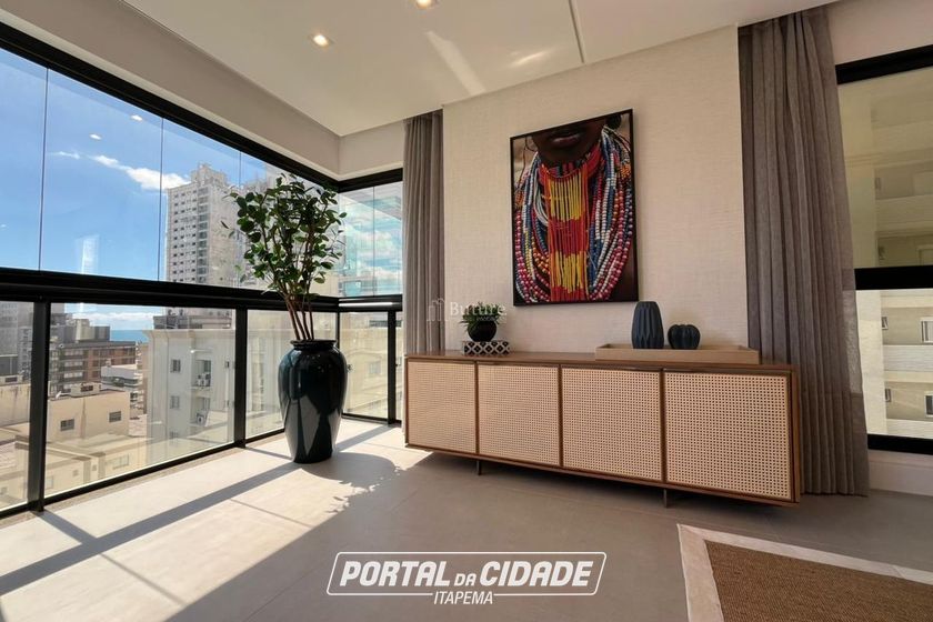Apartamento &agrave; venda - 137m&sup2; - Meia Praia