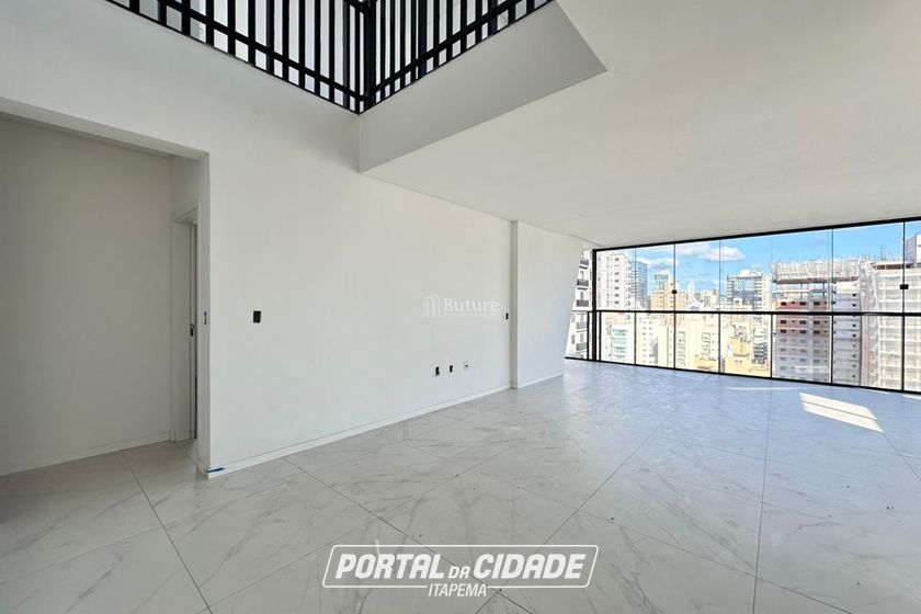 Apartamento &agrave; venda - 276m&sup2; - Meia Praia