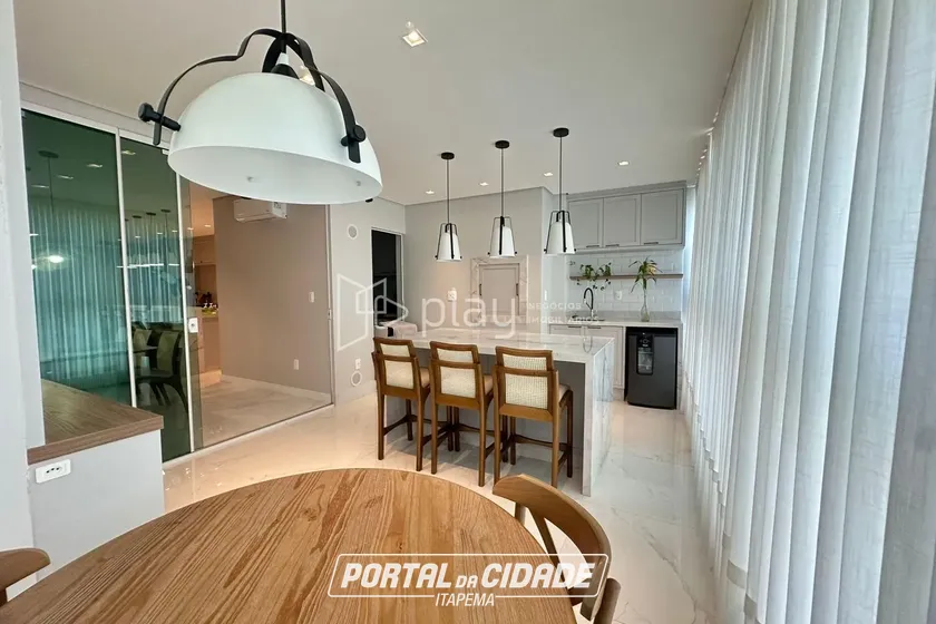 Apartamento &agrave; venda - 202m&sup2; - Meia Praia