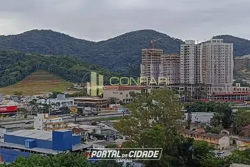 Apartamento &agrave; venda - 135m&sup2; - Centro