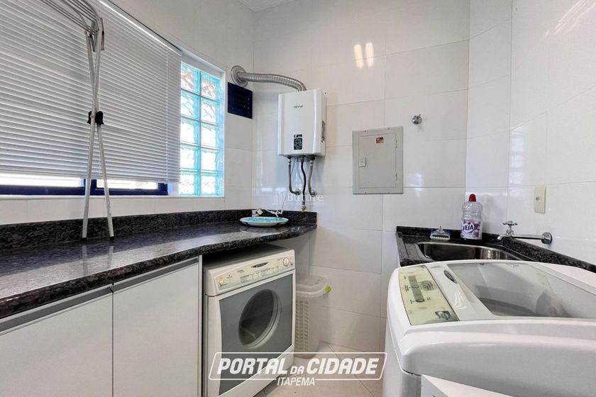 Apartamento &agrave; venda - 170m&sup2; - Meia Praia