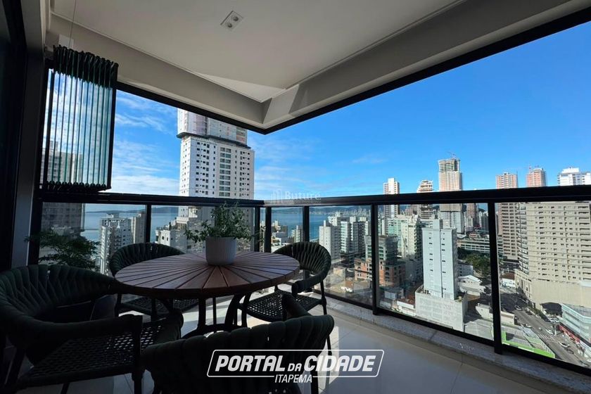 Apartamento &agrave; venda - 93m&sup2; - Centro