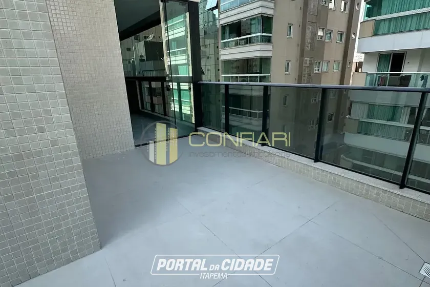 Apartamento &agrave; venda - 163m&sup2; - meia praia