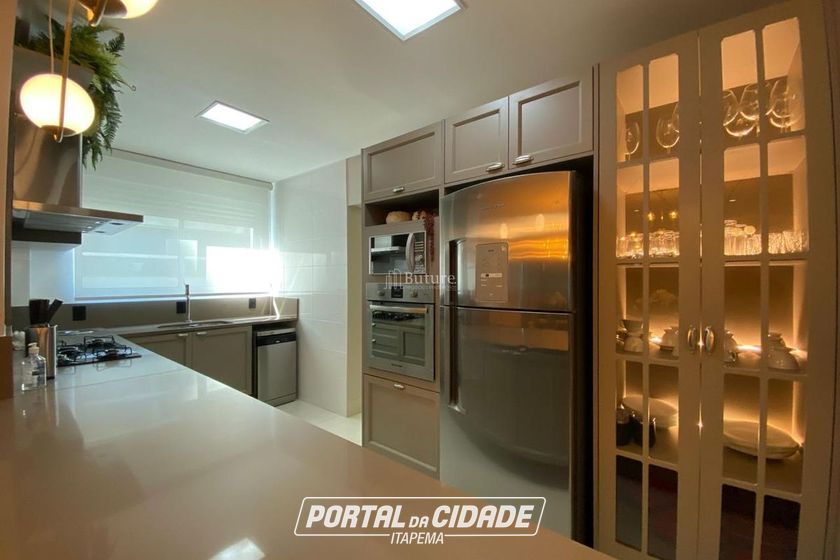 Apartamento &agrave; venda - 1872m&sup2; - Meia Praia