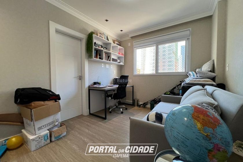 Apartamento &agrave; venda - 196m&sup2; - Meia Praia