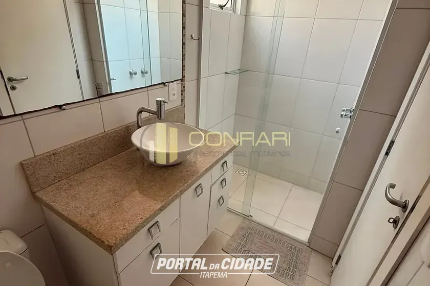 Apartamento &agrave; venda - 154m&sup2; - Meia Praia