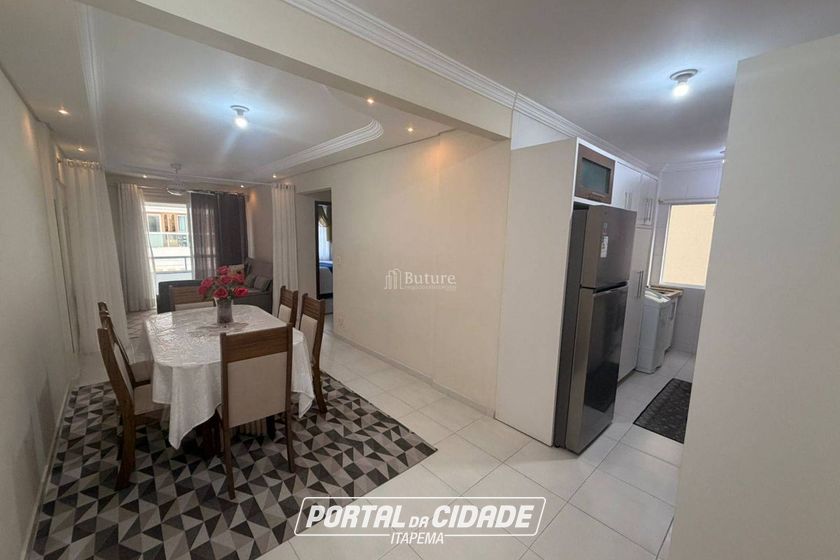 Apartamento &agrave; venda - 102m&sup2; - Meia Praia