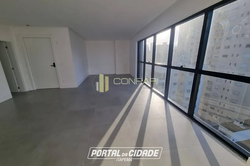 Apartamento &agrave; venda - 207m&sup2; - Meia Praia