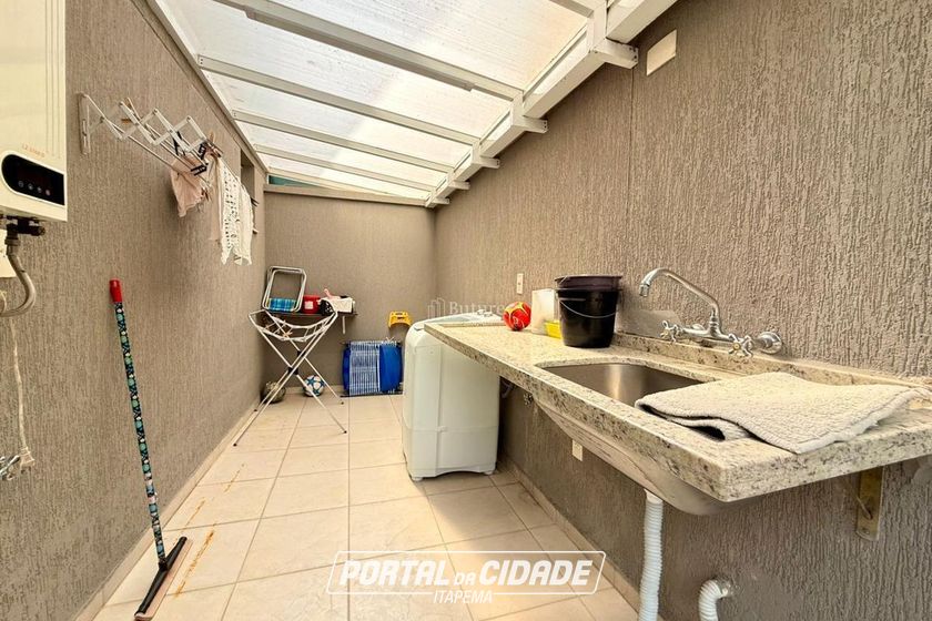 Apartamento &agrave; venda - 85m&sup2; - Meia Praia
