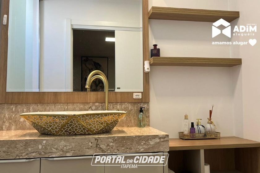 Apartamento para alugar - 200m&sup2; - Meia Praia