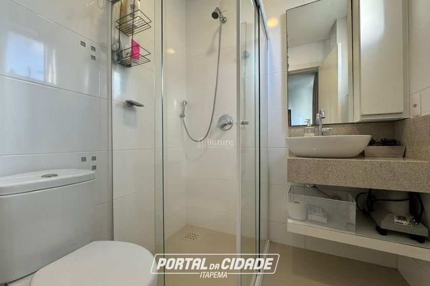 Apartamento &agrave; venda - 155m&sup2; - Meia Praia