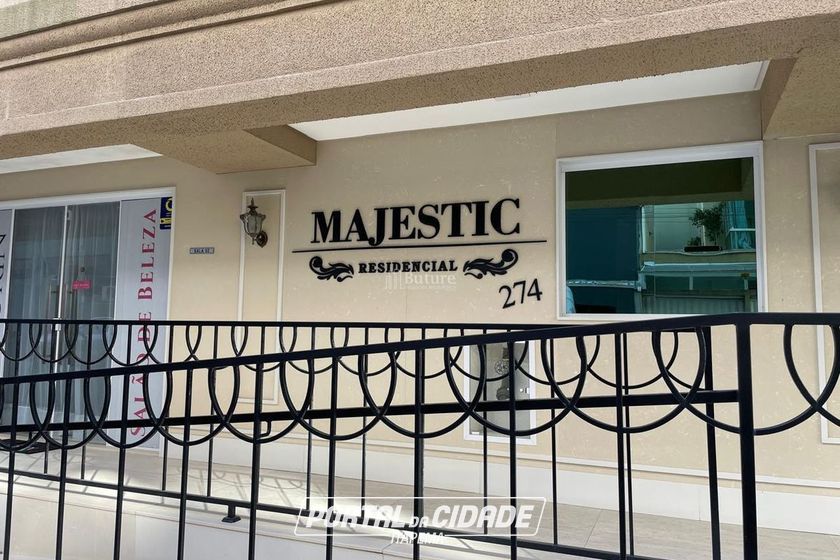 Apartamento &agrave; venda - 166m&sup2; - Meia Praia