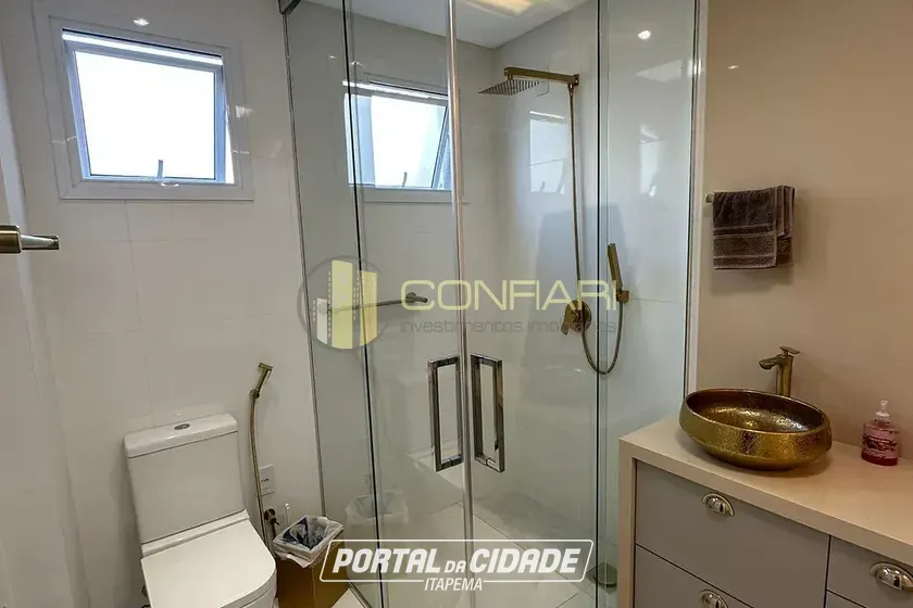 Apartamento &agrave; venda - 18250m&sup2; - meia praia