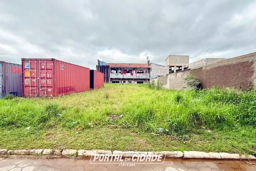 Terreno &agrave; venda - 305m&sup2; - Morretes