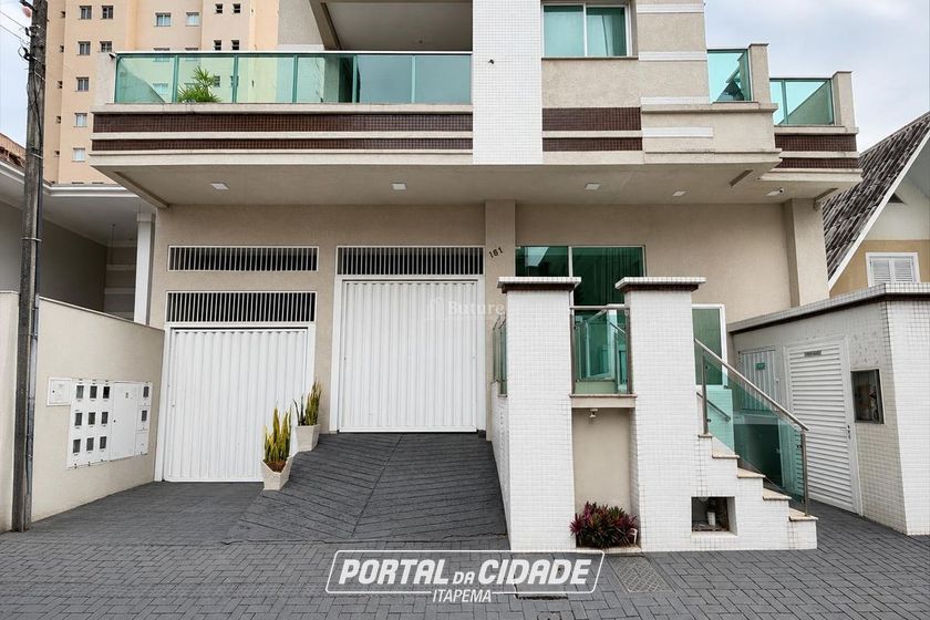 Apartamento &agrave; venda - 100m&sup2; - Centro